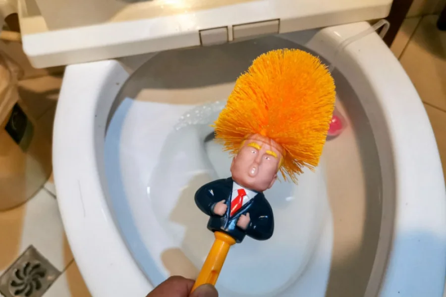 Ершик с изображением Дональда Трампа в Шанхае 