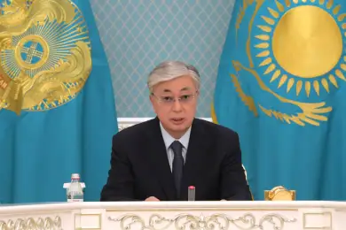 Президент Казахстана поручил выплатить по 4 млн тенге семьям погибших в авиакатастрофе близ Алматы