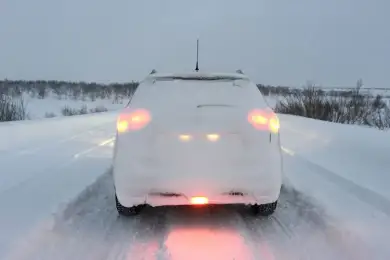 Заблудившуюся российскую автоледи спас казахстанский трактор