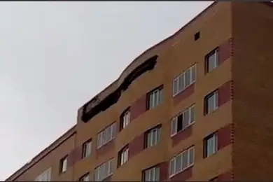 Стена дома рухнула в Нур-Султане, по плану. Видео