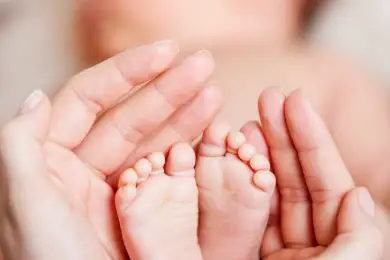 Казахстан увеличит пособие по уходу за ребенком