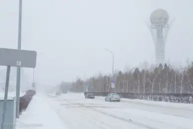 Закрыто движение на трассах восьми областей Казахстана