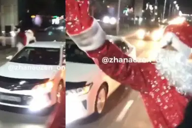 Автопробег Санта-Клаусов состоялся в Жанаозене