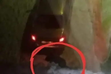 Он жестоко избил её во дворе дома в Темиртау. Она простила мужа