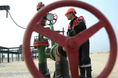 Стоимость нефти растет до 70 долларов за баррель