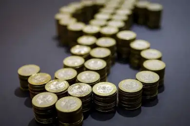 Уходят в доллар. Растет долларизация депозитов в Казахстане