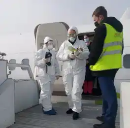 в аэропорту Алматы