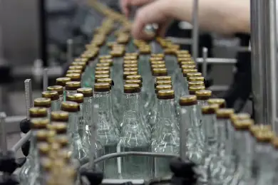 Казахстанцы водку пить стали меньше