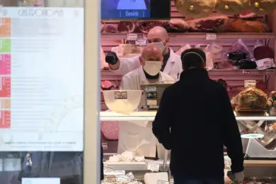 Голодный бунт на подходе. Жители Италии сидят на карантине без денег