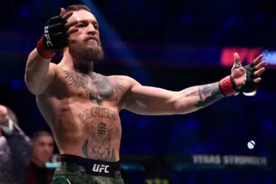 Макгрегор победил Серроне за 40 секунд — видео