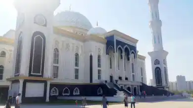 мечеть Хазрет Султан