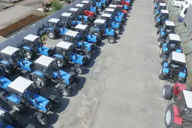 Почти 400 комбайнов и 900 тракторов произвели в Казахстане за год