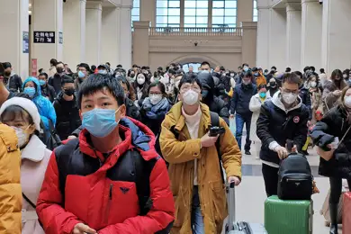 США самолетом эвакуируют американцев из Уханя