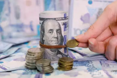 Доллар подорожал до 425 тенге 