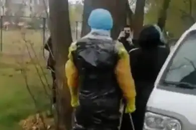 Защитные костюмы из мусорных мешков. Раскрыта тайна скандального видео