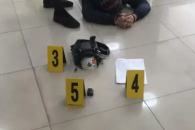 Jýsan Bank пытались ограбить. Вооруженного преступника скрутил сотрудник службы безопасности