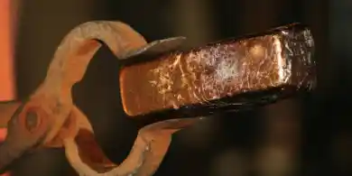 Золото взлетело в цене на фоне рекордной инфляции в США