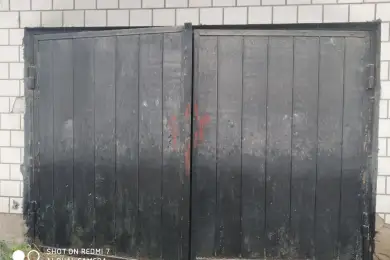 Маньяк читал мантры, изнасиловал и мучил девушку-инвалида в гараже Алматы