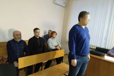 Жестоко избил пенсионера водитель элитного авто в Костанае