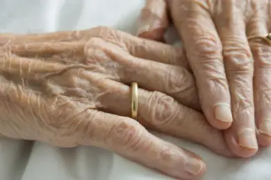 «Изнасилование полотенцем»: почему насильника 100-летней старушки приговорили к эссе