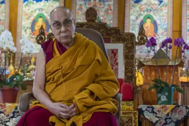 Молитвы за спасение мира от коронавируса совершают Далай-лама и Папа Римский