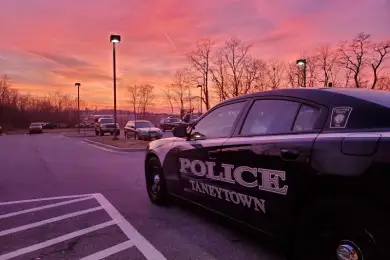 Полиция города в США просит не бегать за почтой без брюк