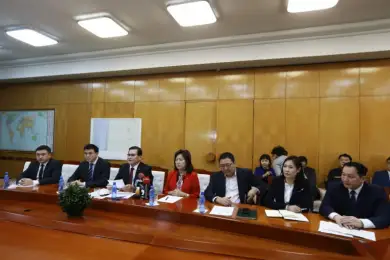 Монголия эвакуирует своих студентов из карантинного Уханя