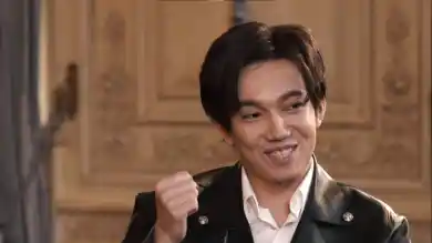 кадр из видео