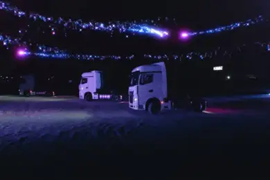 Грузовики станцевали под оркестровую музыку Георгия Свиридова