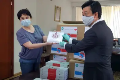 Ноутбуки из Польши распределит среди детей Аружан Саин