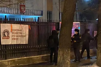 Казахстану пора вводить «черные списки» — Досым Сатпаев