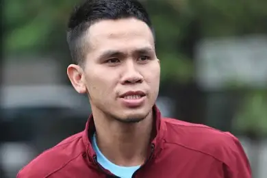 Курьер спас выпавшую с 12-го этажа двухлетнюю девочку. Видео