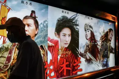 Disney сняла фильм близ концлагерей, где содержат казахов и уйгур