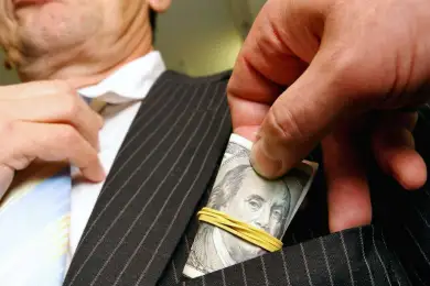 Аружан Саин: полмиллиарда тенге сделали на детях чиновники