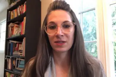 Переболевшая коронавирусом американка дала советы казахстанцам