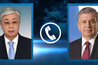 Токаев и Мирзиеев обсудили ликвидацию последствий наводнения