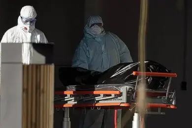 Дирижер и искатель приключений. New York Times помянула добрым словом тысячу жертв COVID