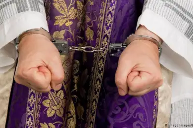 Католического священника осудили в Германии за педофилию