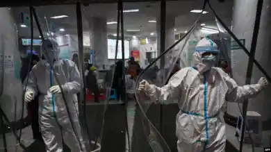 Студенты Казахстана просят правительство их забрать из Уханя