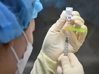 Пенсионер умер на другой день после укола вакциной Pfizer 