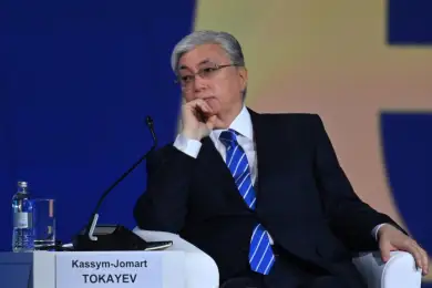 Токаев на ПМЭФ: ЕАЭС готово для новой стратегии с охватом рынков Азии