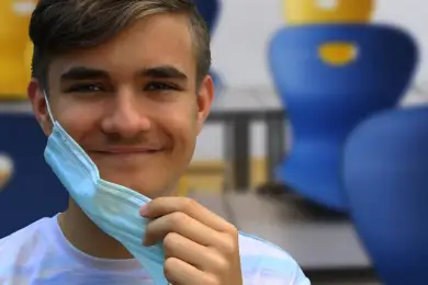 Школьникам Казахстана уже не нужно сидеть в масках на уроках — Минздрав