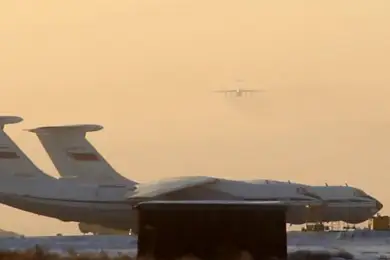 Казахстанцев из Уханя приняли Сибирь и Ташкент