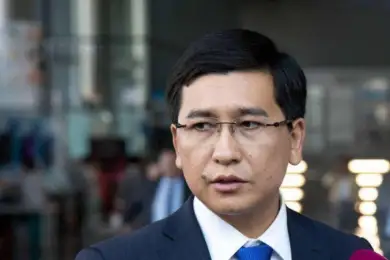 Работников образования и науки Казахстана отправят в оплачиваемый отпуск