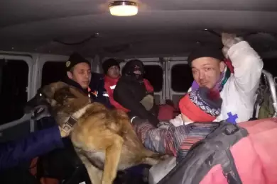 Мужчины катали детей на санках в Кок-Жайляу. Все потерялись в горах