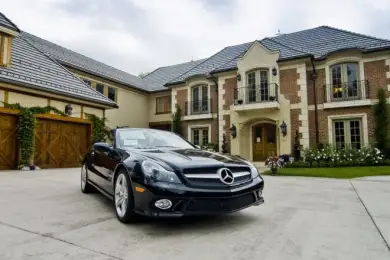 Не общество нищее, а нищета — в обществе — Ермек Турсунов