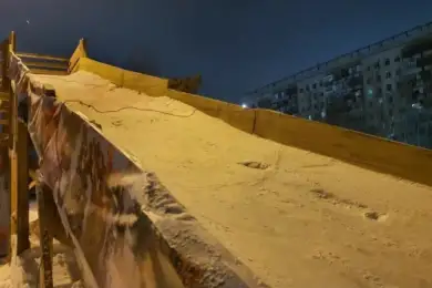 Детские горки Караганды избавят от колючей проволоки