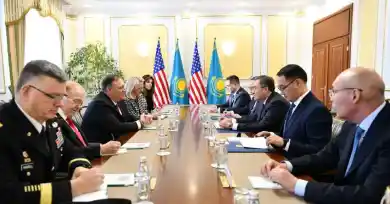 на встрече с Майком Помпео