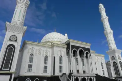 Токаев и Назарбаев поздравили с праздником Ораза айт