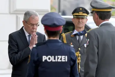 Президент Австрии нарушил карантин и извинился